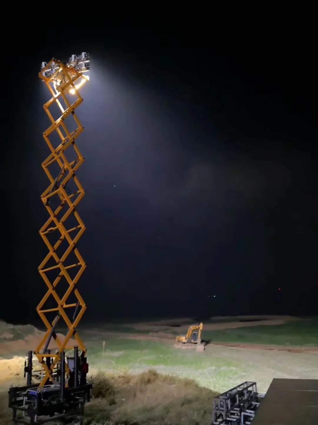 Folding Lighthouse Folding Type Light Tower Automatic Loading Lifting Rapid Deployment
