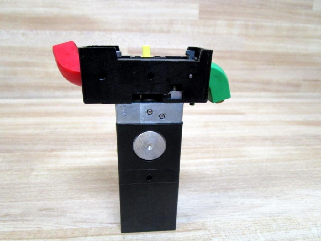 CONTROL TECHNOLOGIES 81580101 PNEUMATIC 2 HAND CONT MOD SUBBASE MT