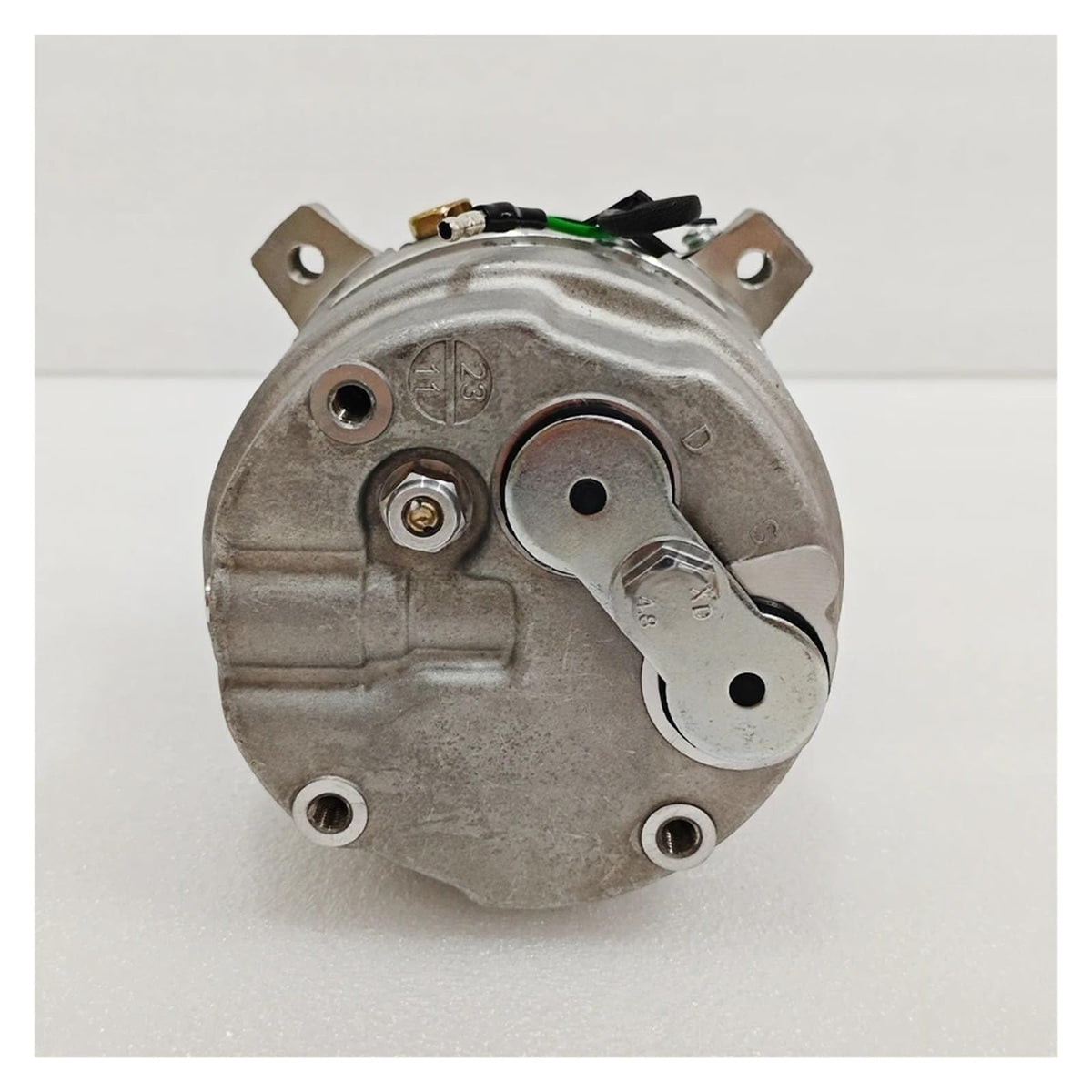 AC Cooling Pump Compressor Compatible For Doosan Daewoo Excavator B55W-1 B55W-2 DX35Z DX53W DX55 DX55W DX60R DX62R3 DX63-3 DX80R 22086012B(12V-1PK)